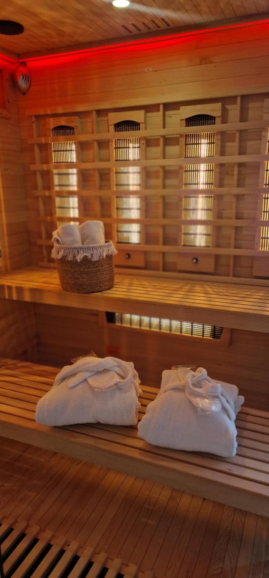 Spa Love Ceglana 1 A Sauna,,Jaccuzi Dla Dwojga Na Wylacznosc Zielona Góra Exterior foto
